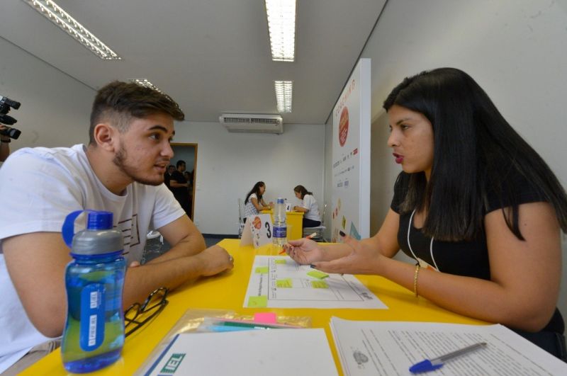 Feira de carreiras do IEL direcionada a estudantes de Goiânia (GO) antes da pandemia - (Foto: José Paulo Lacerda/IEL)