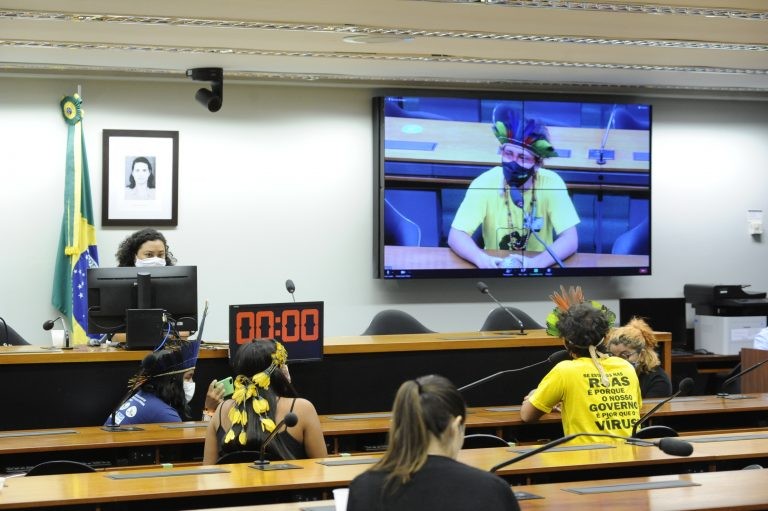 Estudantes indígenas defenderam a manutenção das cotas nas universidades - (Foto: Cleia Viana/Câmara dos Deputados)