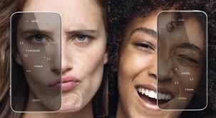 No Brasil somente no ano de 2020, a companhia cobriu dois terços dos funcionários em pelo menos uma temática digital, somando mais de 10.300 horas de treinamento - (Foto: Reprodução/L'Oreal)