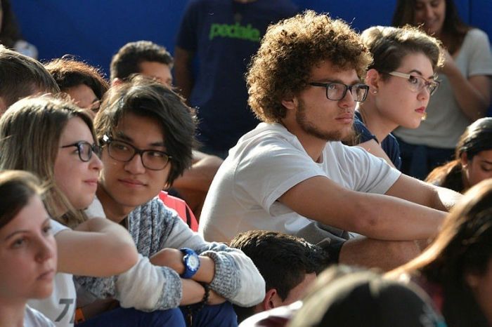 Feira de carreiras para estudantes promovida pelo IEL em Curitiba (PR) antes da pandemia - (Foto: José Paulo Lacerda/IEL)