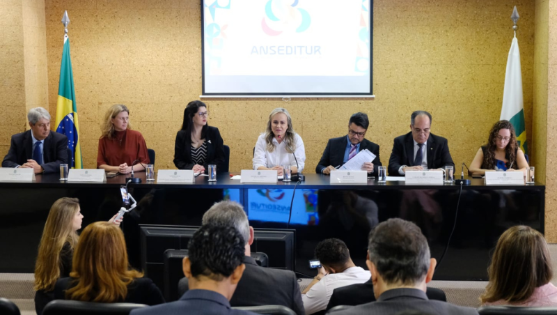 Um dos cinco eixos prioritários do plano de 100 dias de trabalho é retomar o diálogo com o setor de turismo. Crédito: Roberto Castro/MTur