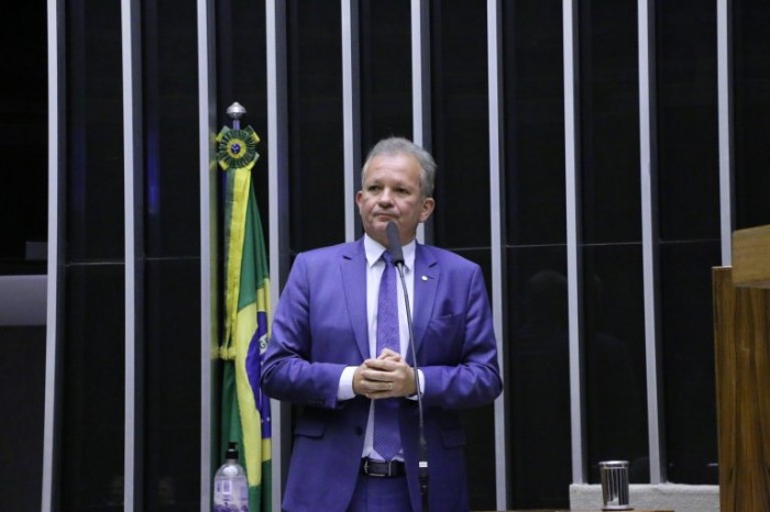 O autor da proposta, deputado André Figueiredo - (Foto: Wesley Amaral/Câmara dos Deputados)