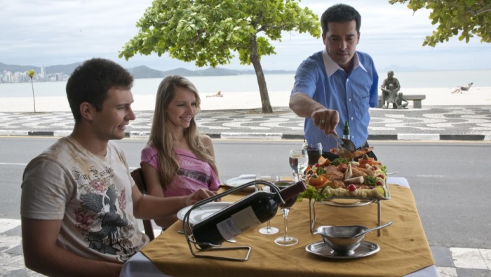 Setor de alimentação foi um dos que mais contrataram no período. Crédito: Arquivo/MTur