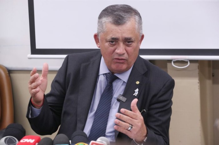 José Guimarães concedeu entrevista coletiva nesta segunda-feira - (Foto: Bruno Spada/Câmara dos Deputados)