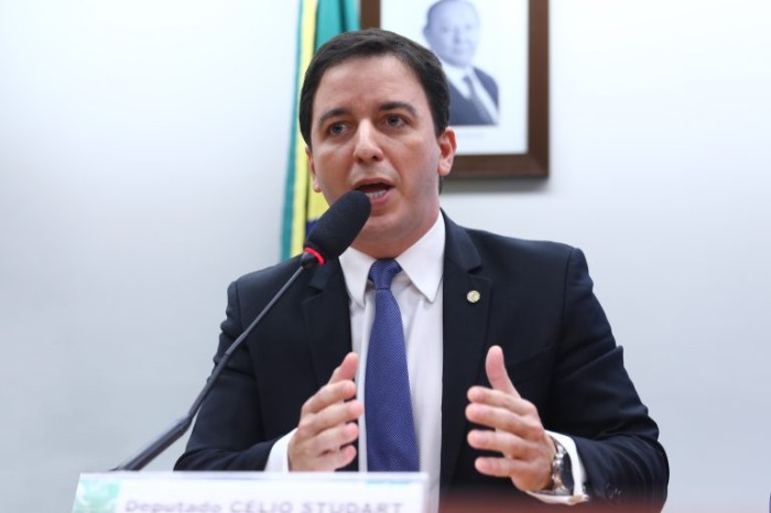 O autor da proposta, deputado Célio Studart - (Foto: Vinicius Loures/Câmara dos Deputados)