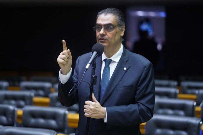 Andrada: a norma da Aneel cria parâmetros que não existem no marco legal - (Foto: Pablo Valadares / Câmara dos Deputados)