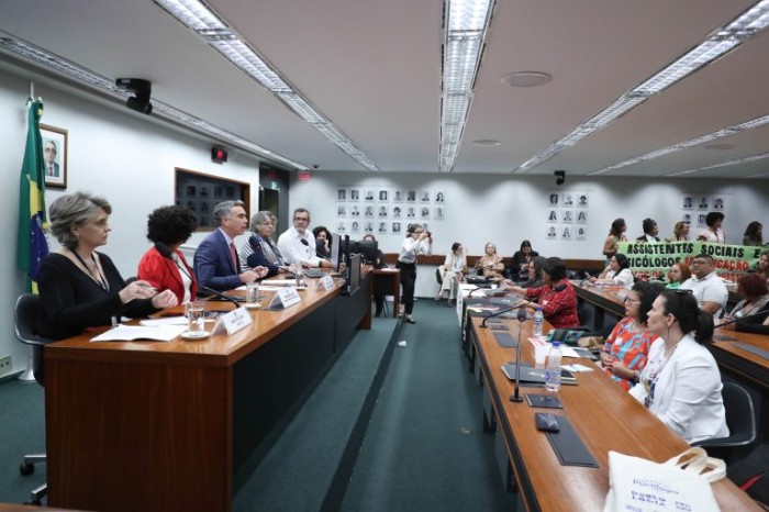 Comissão de Educação se reuniu nesta segunda-feira - (Foto: Bruno Spada/Câmara dos Deputados)