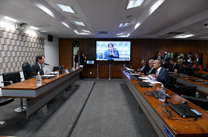 Presidente da Comissão, Cid Gomes apresentou requerimento para incluir na audiência representante da Unigel, que chegou a anunciar a construção da primeira fábrica de hidrogênio verde no Brasil em escala industrial. - Foto: Roque de Sá/Agência Senado