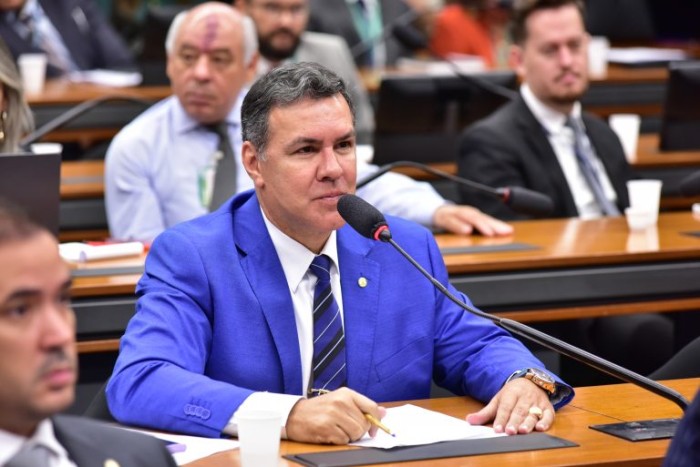 Deputado Capitão Augusto: 