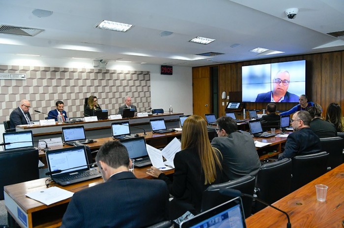 'É muito mais viável, do ponto de vista econômico, fazer um título de crédito de carbono do que desmatar', disse o presidente do Instituto de Resseguros do Brasil, Antônio Cassio dos Santos - Foto: Geraldo Magela/Agência Senado