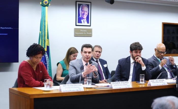 Jader Filho participou de audiência pública nesta quarta-feira (14) - (Foto: Vinicius Loures/Câmara dos Deputados)