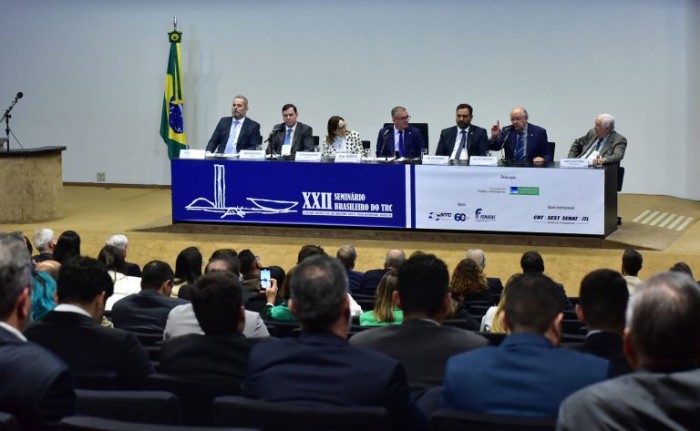 Seminário sobre transporte rodoviário de cargas foi realizado na Câmara dos Deputados - (Foto: Zeca Ribeiro/Câmara dos Deputados)