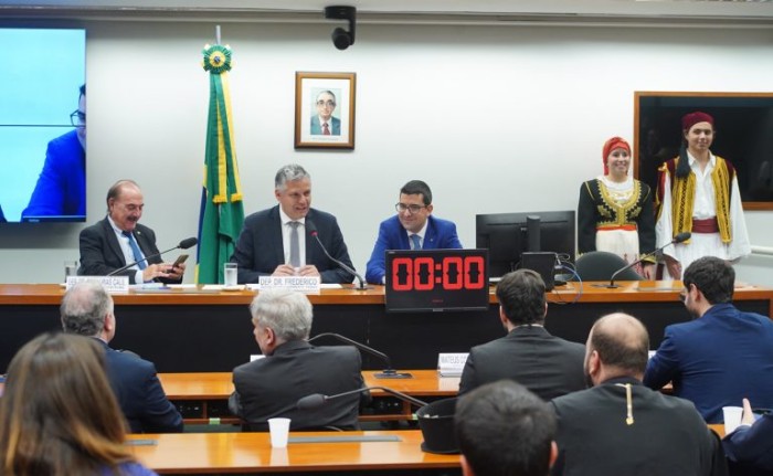 Audiência discute a criação da data comemorativa da imigração grega - (Foto: Will Shutter / Câmara dos Deputados)