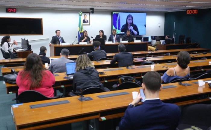 Comissão debateu o PL 399/15, que autoriza o plantio da cannabis para uso medicinal - (Foto: Vinicius Loures/Câmara dos Deputados)
