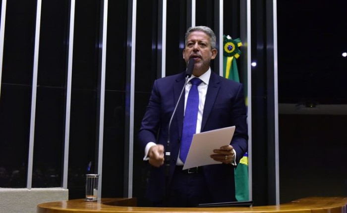 Presidente da Câmara dos Deputados, Arthur Lira, em discurso na tribuna - (Foto: Zeca Ribeiro/Câmara dos Deputados)