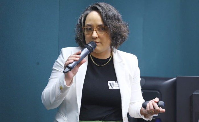 Sara Casagrande: é possível controlar sintomas da doença - (Foto: Vinicius Loures/Câmara dos Deputados)