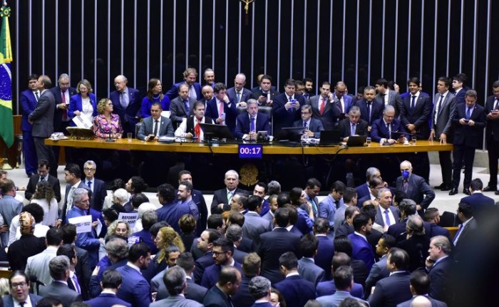 Câmara fez esforço concentrado para concluir  a votação da reforma tributária - (Foto: Zeca Ribeiro/Câmara dos Deputados)