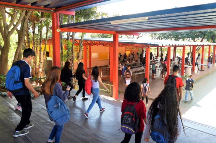 Alunos deverão permanecer na escola por tempo igual ou superior a sete horas diárias - (Foto: Mary Leal/Agência Brasília)