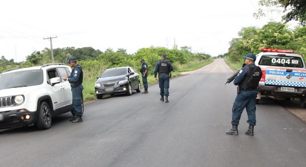 PM barra motorista nas estradas do entorno de Marabá nesta quarta | Foto: Evangelista Rocha