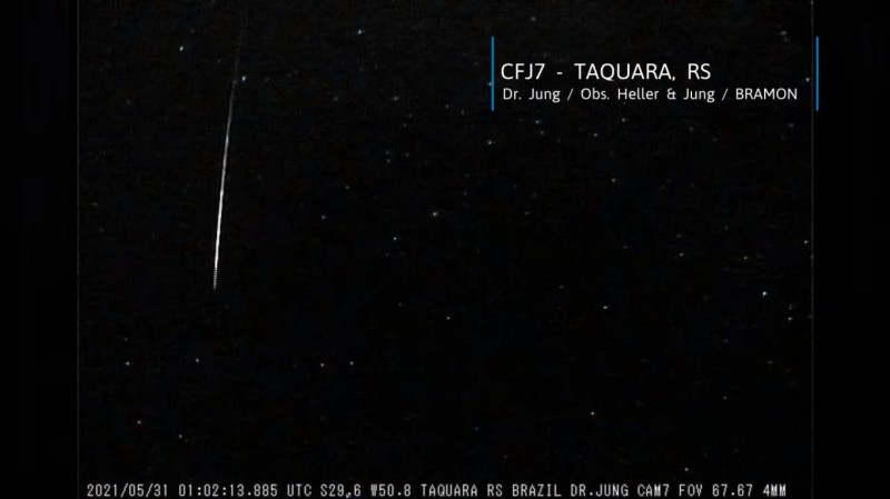 Imagem capturada por estação de monitoramento em Taquara, Rio Grande do Sul - (Foto: Reprodução: Youtube / Bramon (Rede Brasileira de Meteoros))