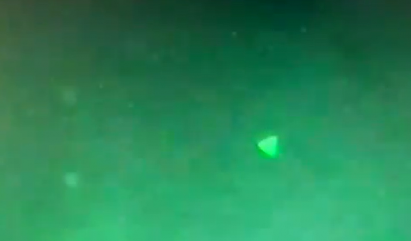 Segundo fontes, o relatório não vai indicar se objetos voadores podem ser alienígenas - (Foto: Reprodução - Twitter/ @JeremyCorbell)